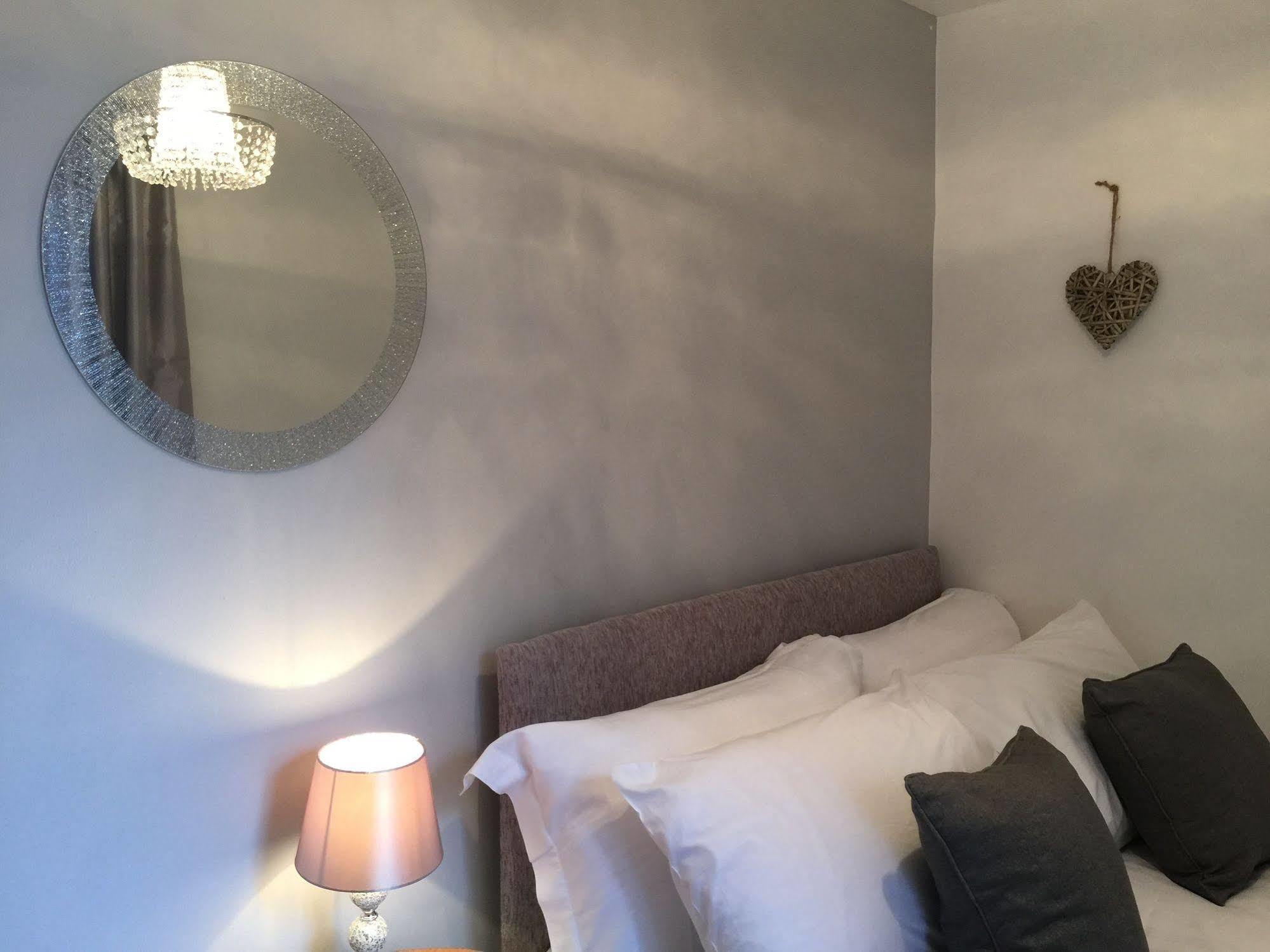 The Abberley Apartment - Stay Worcestershire Bagian luar foto